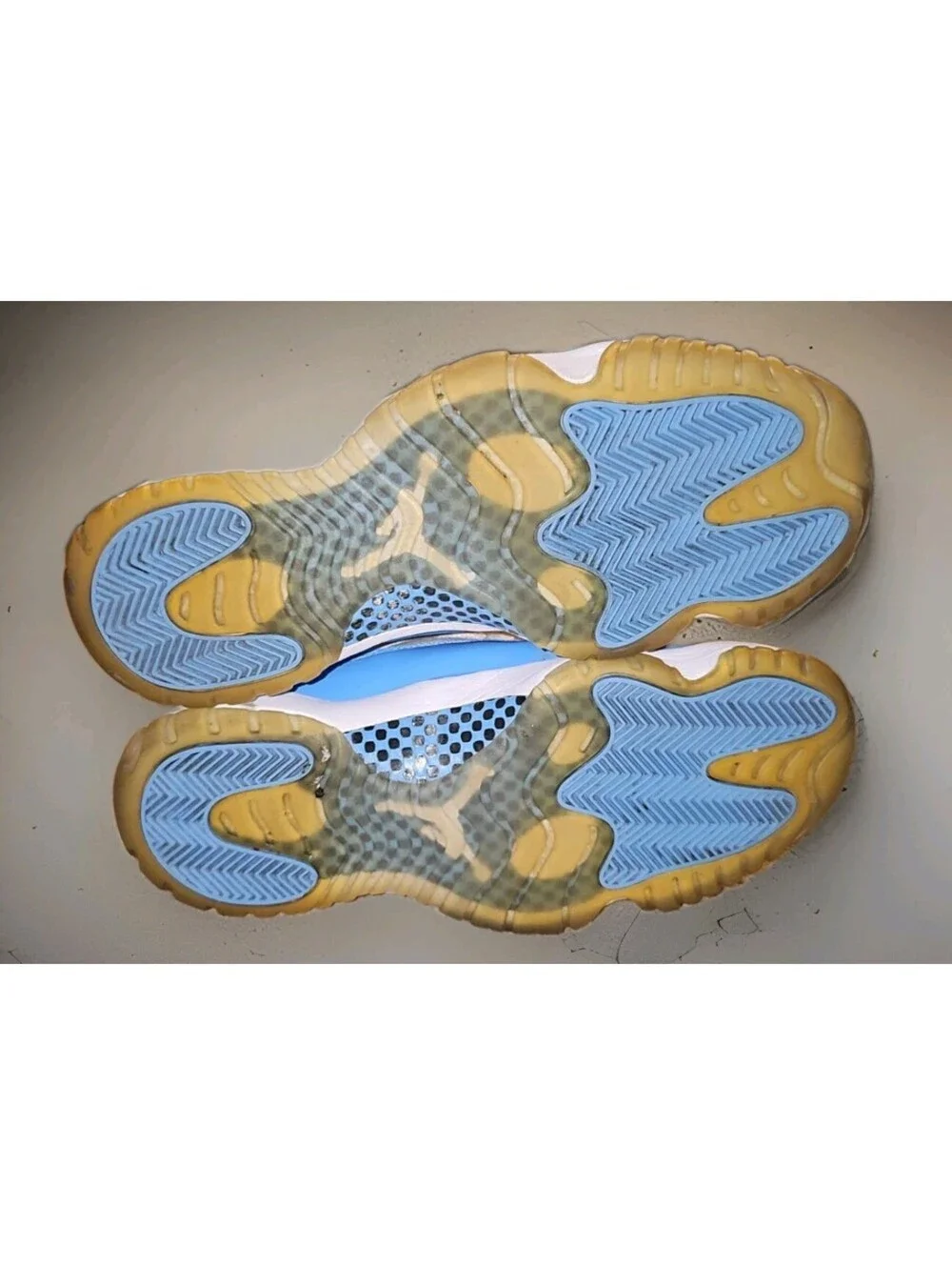 Jordan 11 Retro Low University Blue (2017) Size 10